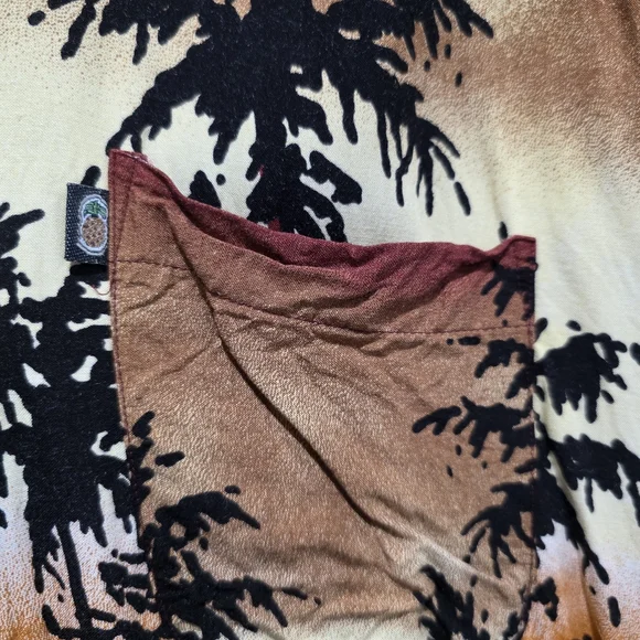 Pineapple Connection SS Button up Hawaiian Shirt Men's Size S Hawaiian Sunset - Picture 4 of 7